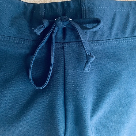 Nike Dri Fit Shorts - Picture 4 of 6